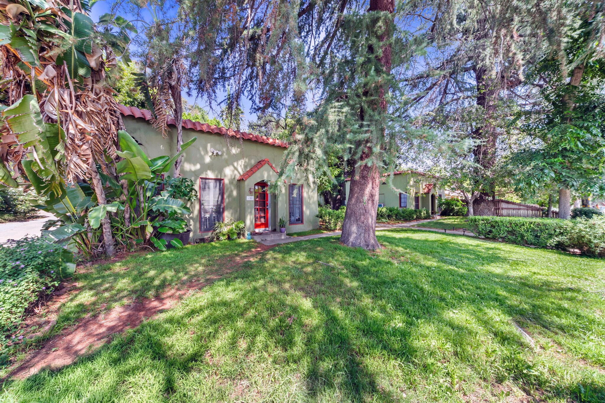 451 E Sacramento St, Altadena, CA for Sale