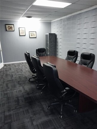 Decatur, IL undefined - 2102 N Oakland Ave Decatur, IL undefined - 2102 N Oakland Ave