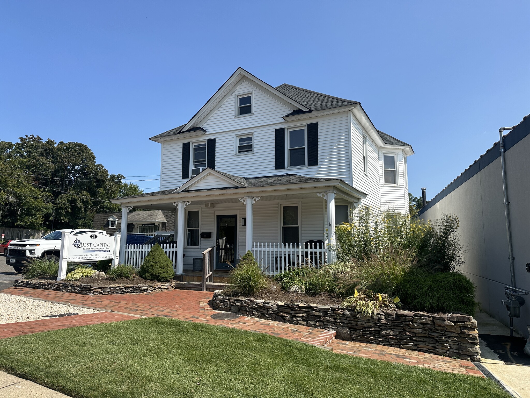 23 Belle Meade Ave, Smithtown, NY for Rent