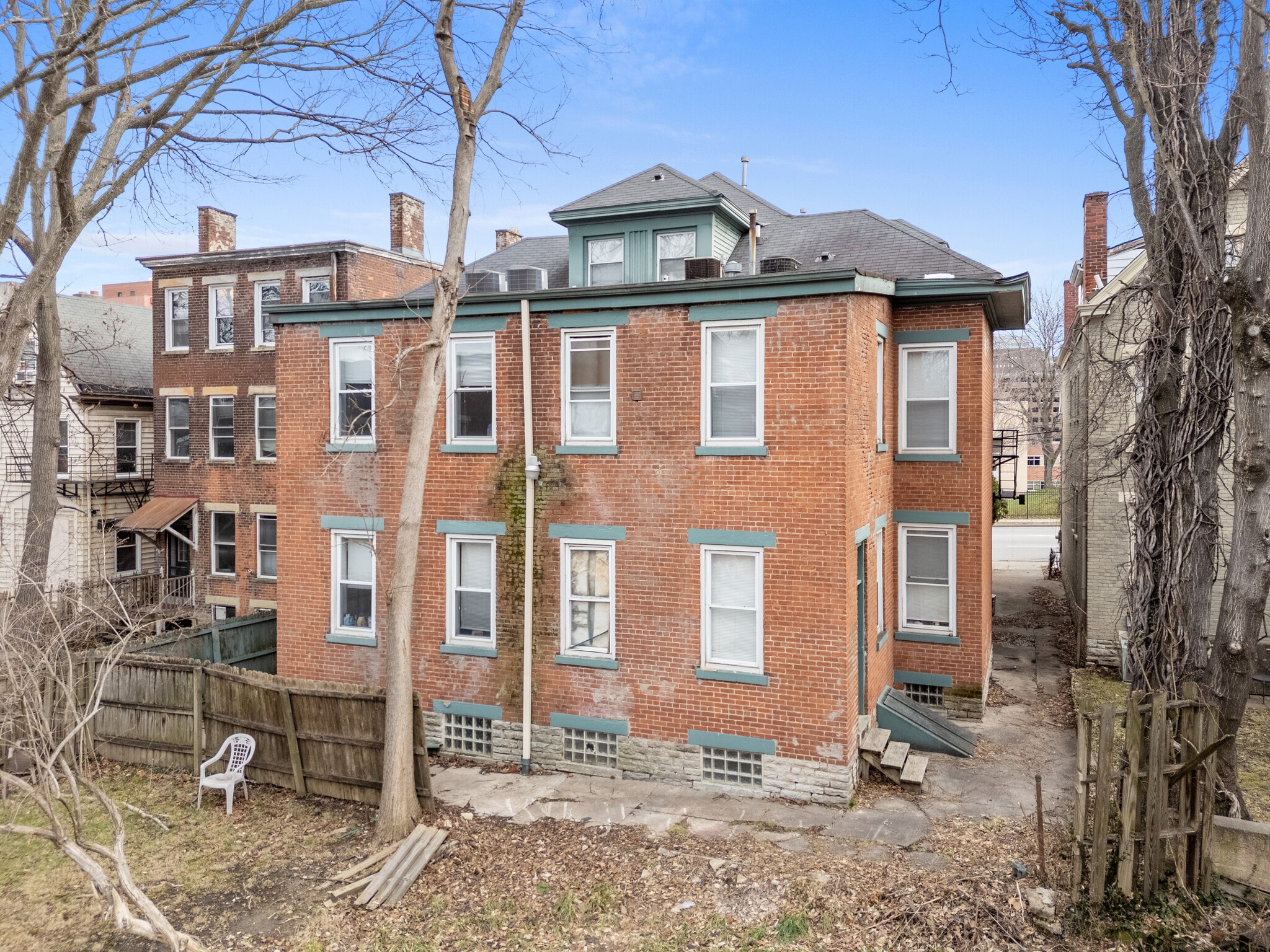 3213 Vine St, Cincinnati, OH for Sale