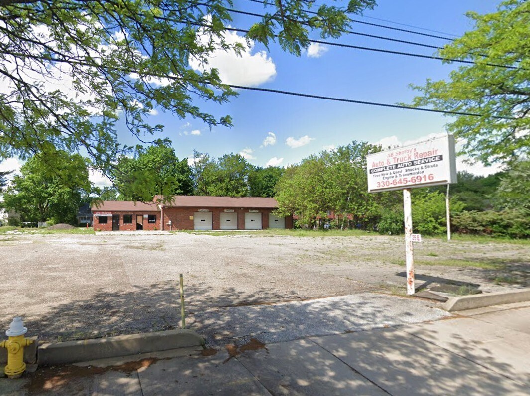 25 E Waterloo Rd, Akron, OH for Sale