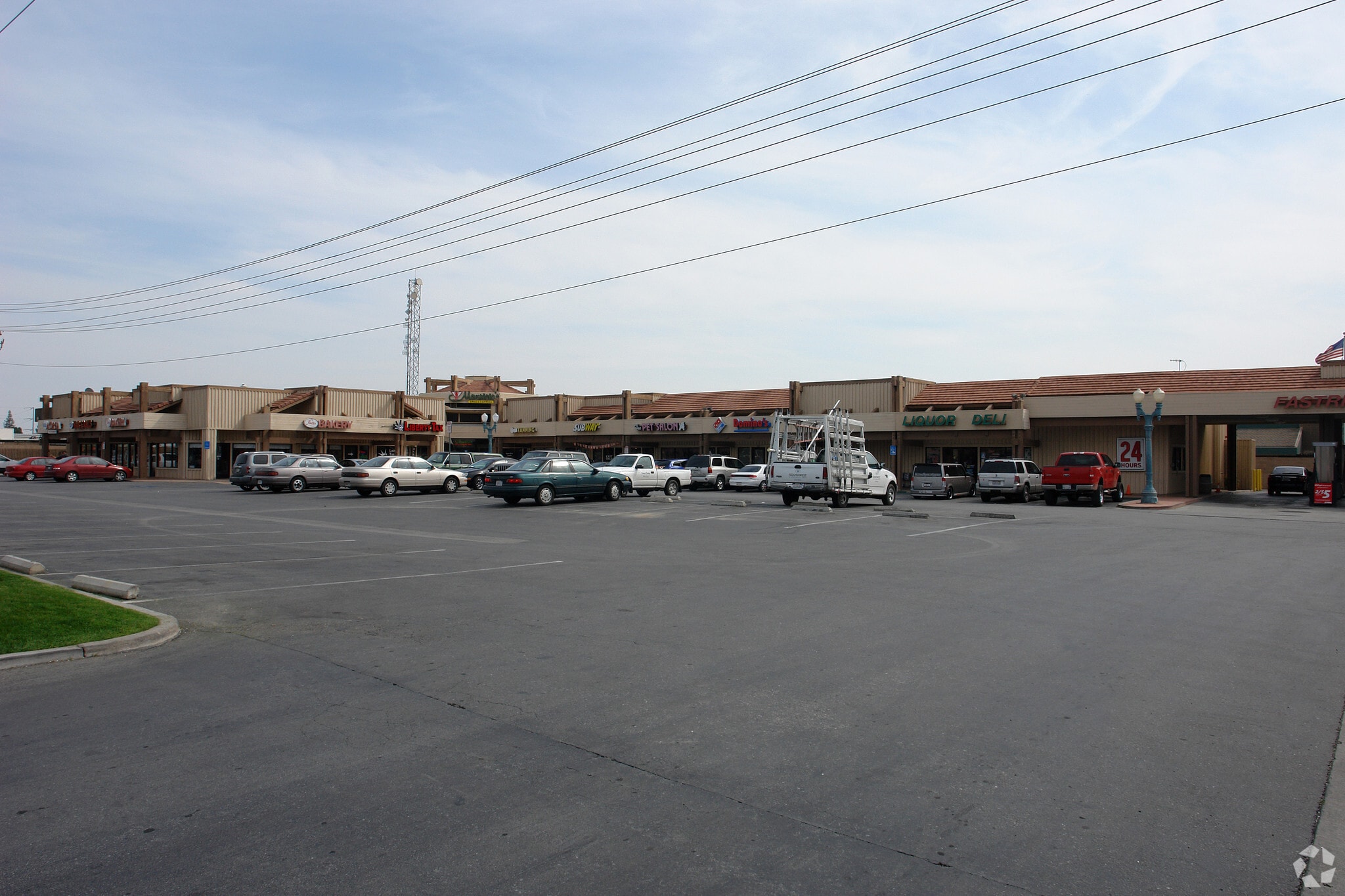 6401 White Ln, Bakersfield, CA for Rent