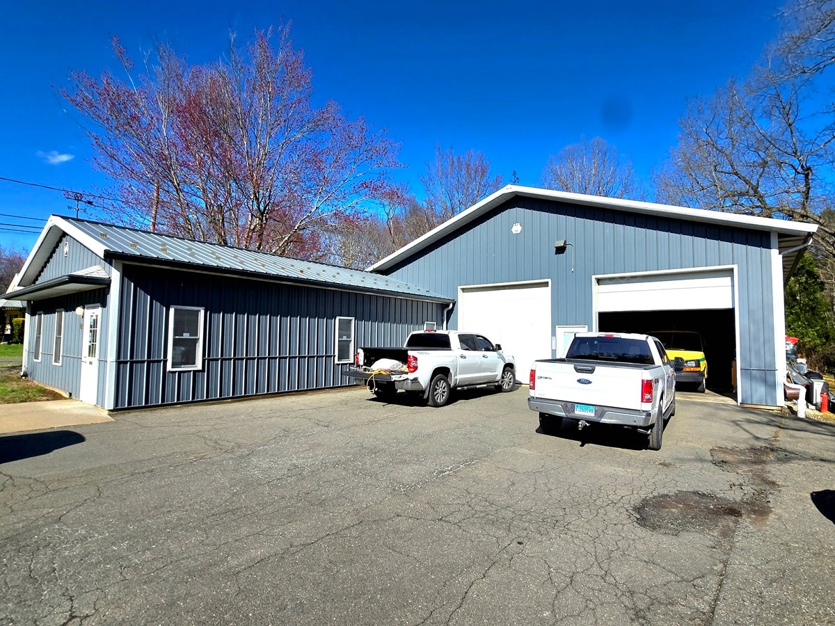 60 Central Ave, Bloomfield, CT for Sale