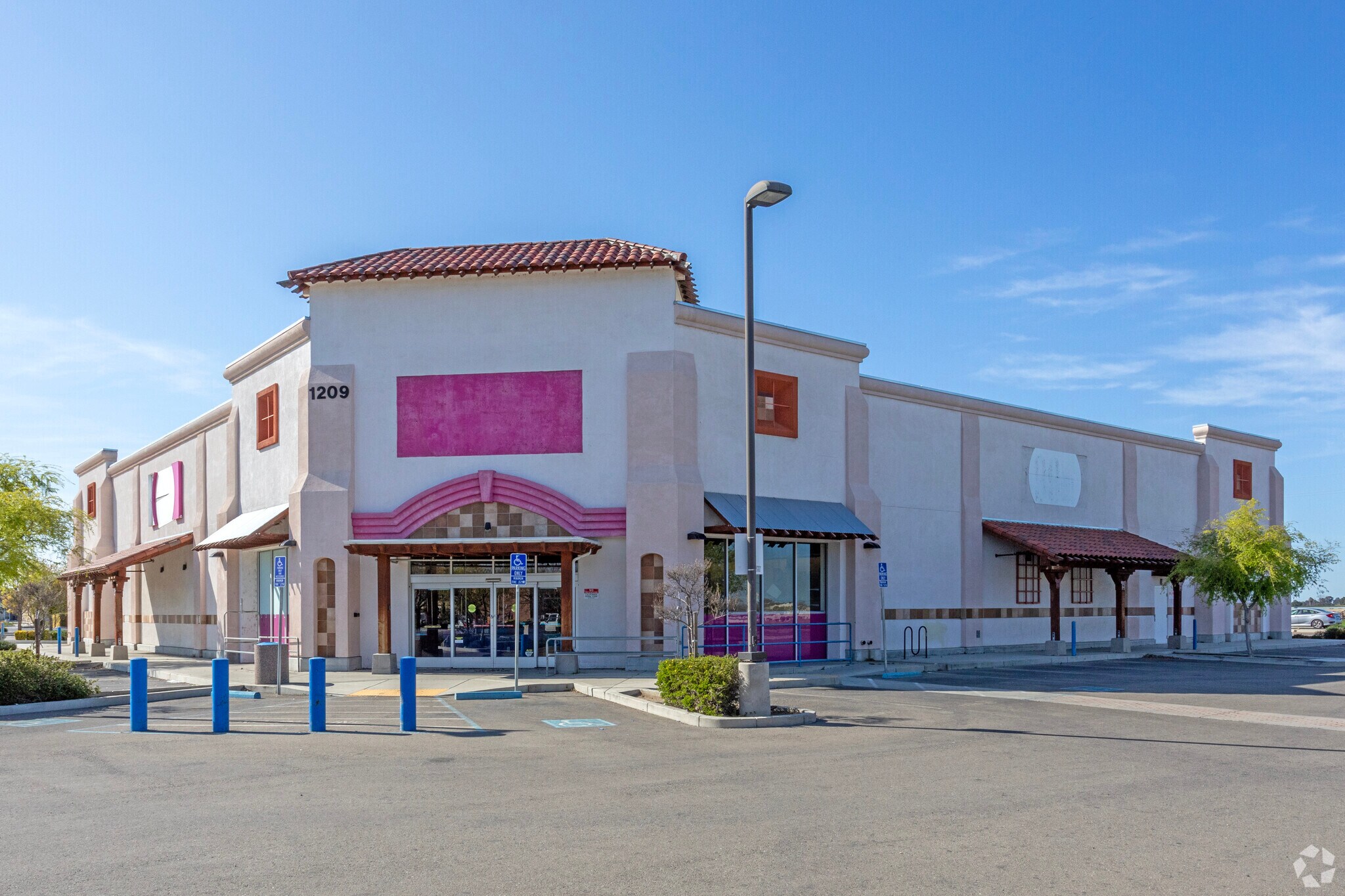 1209 W Pacheco Blvd, Los Banos, CA for Rent
