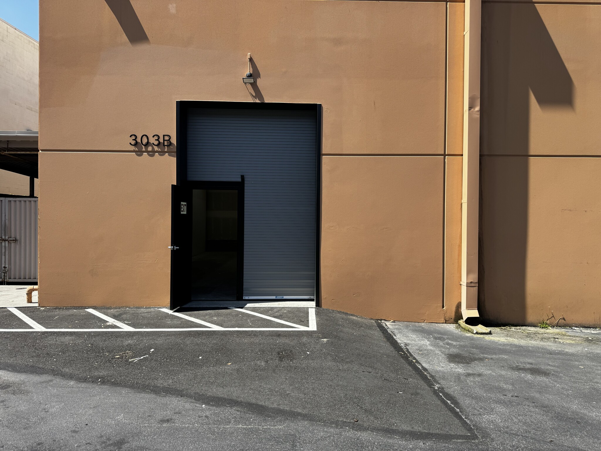 301-303 Gellert Blvd, Daly City, CA for Rent