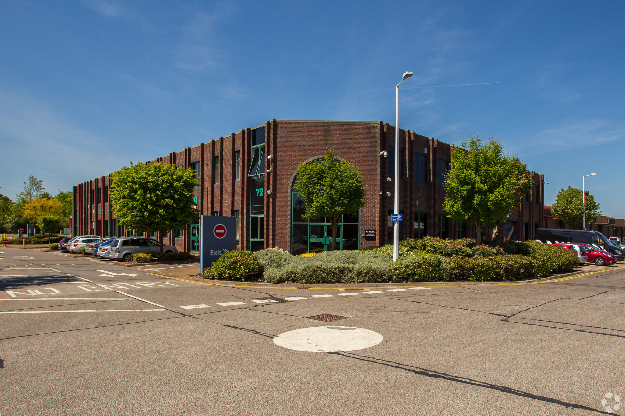 Leatherhead Rd, Chessington, LND for Rent