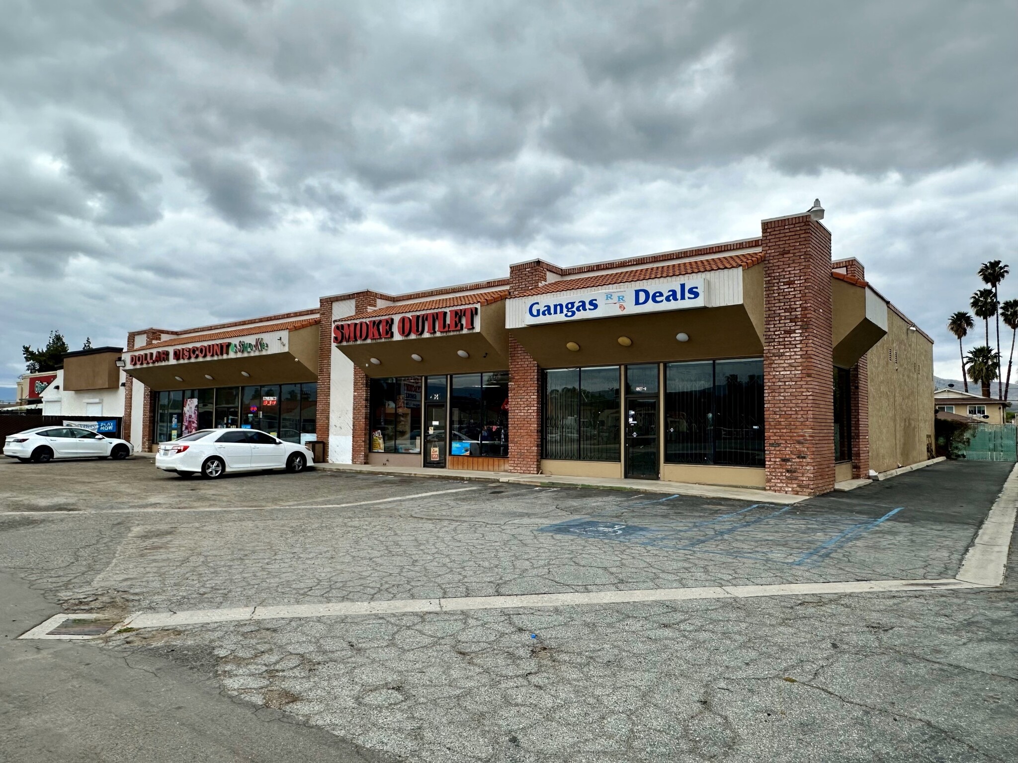 41615-41627 E Florida Ave, Hemet, CA for Rent