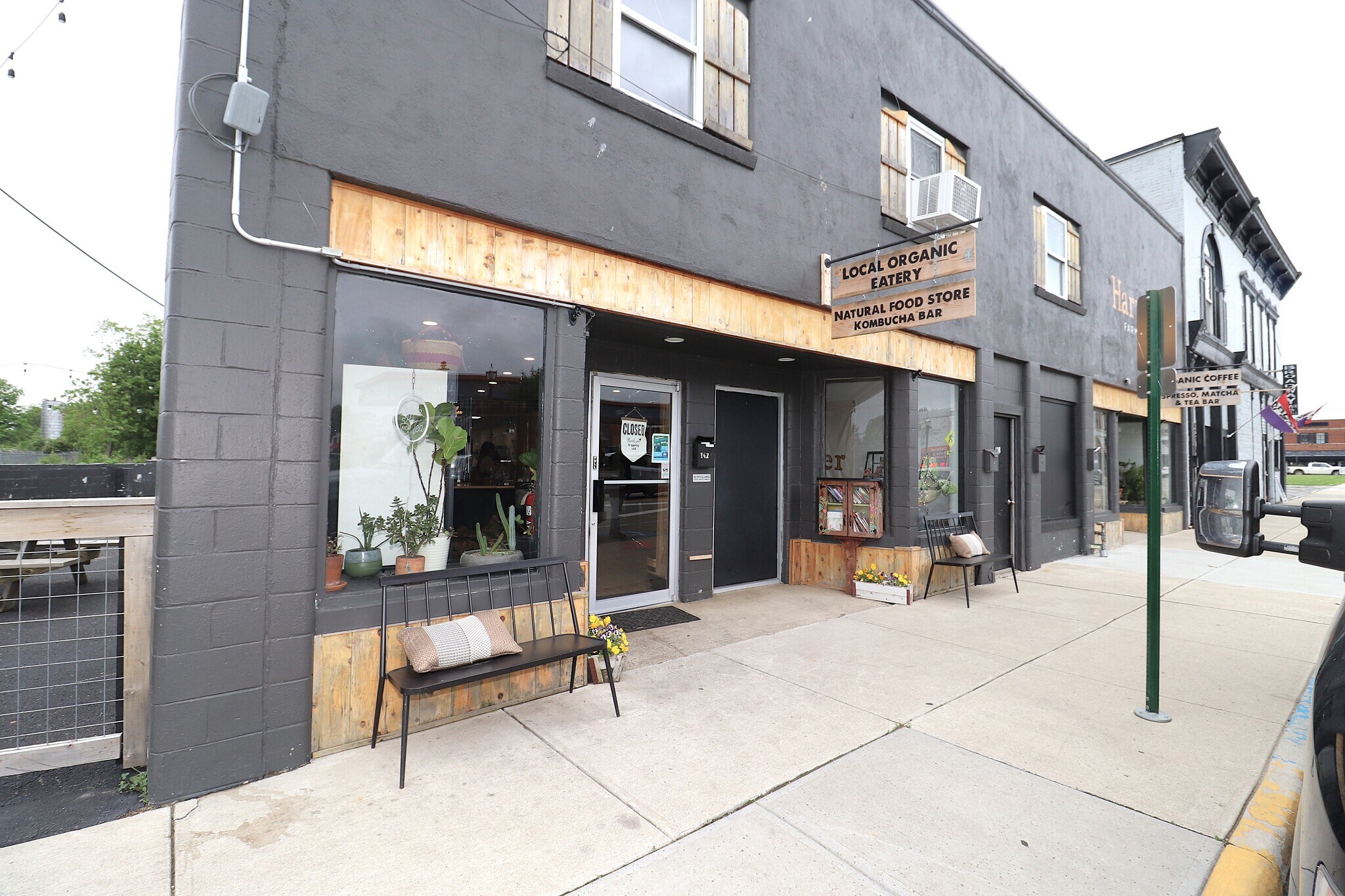 142 S Broadway St, Blanchester, OH for Sale