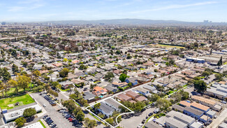 Costa Mesa, CA Apartments - 3040 Filmore Way
