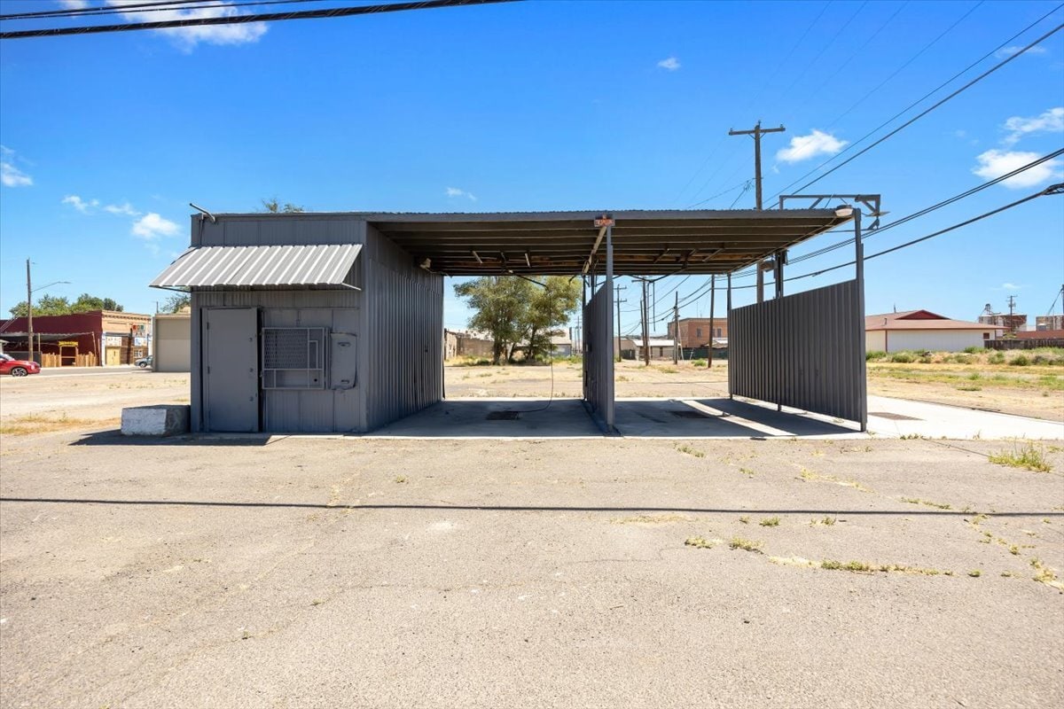 330 N 3rd St, Mabton, WA for Sale