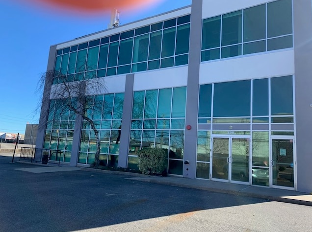 399 W John St, Hicksville, NY for Rent