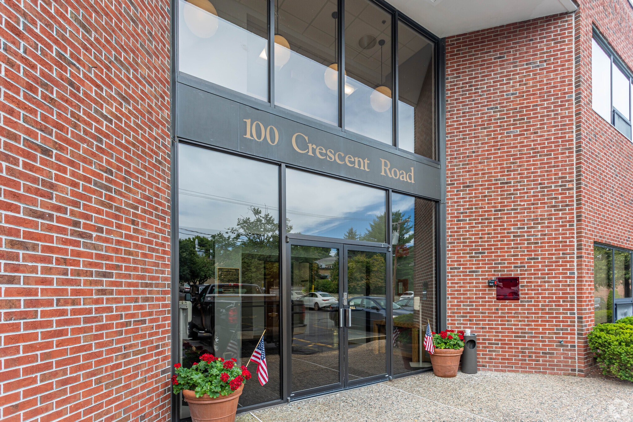 100 Crescent Rd, Needham, MA for Rent