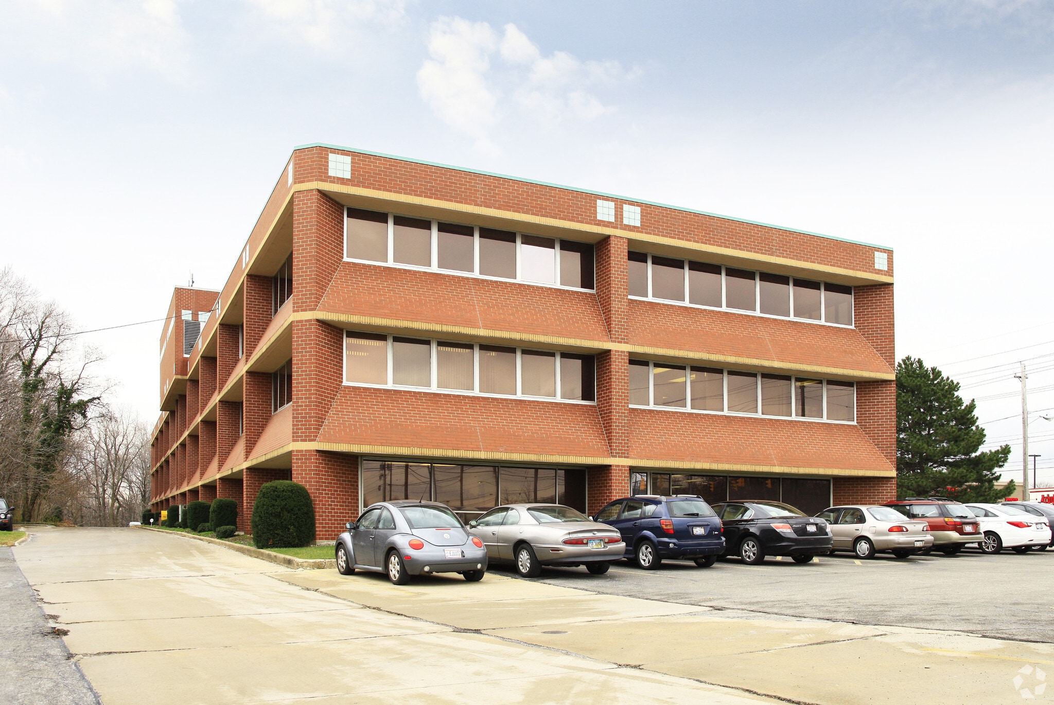 1440 Rockside Rd, Parma, OH for Rent