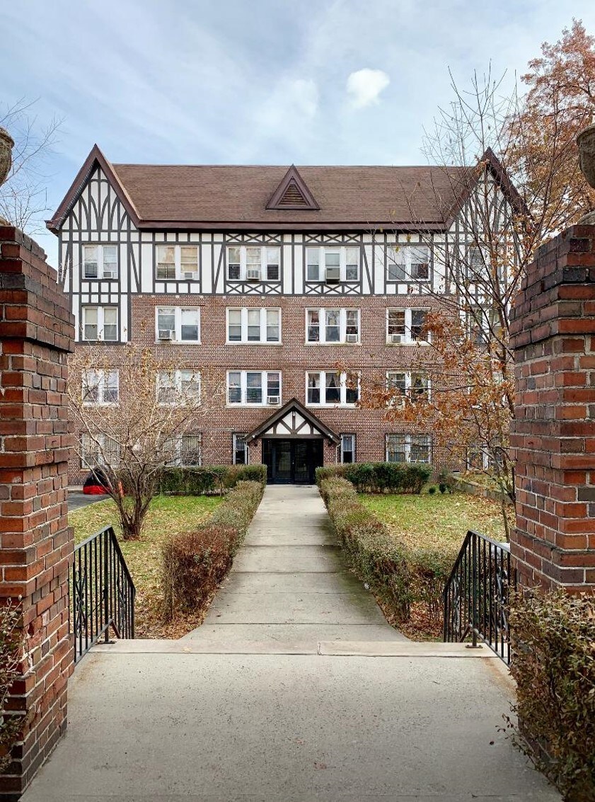 573575 Mount Prospect Ave Newark, NJ 07104 MultiFamily Property for