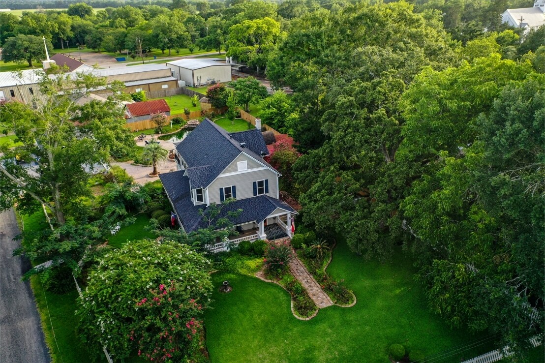 455 Gibbs St, New Waverly, TX for Sale