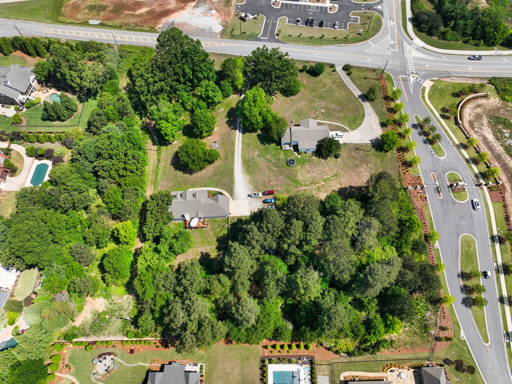 5797-5799 Thompson Mill Rd, Hoschton, GA for Sale