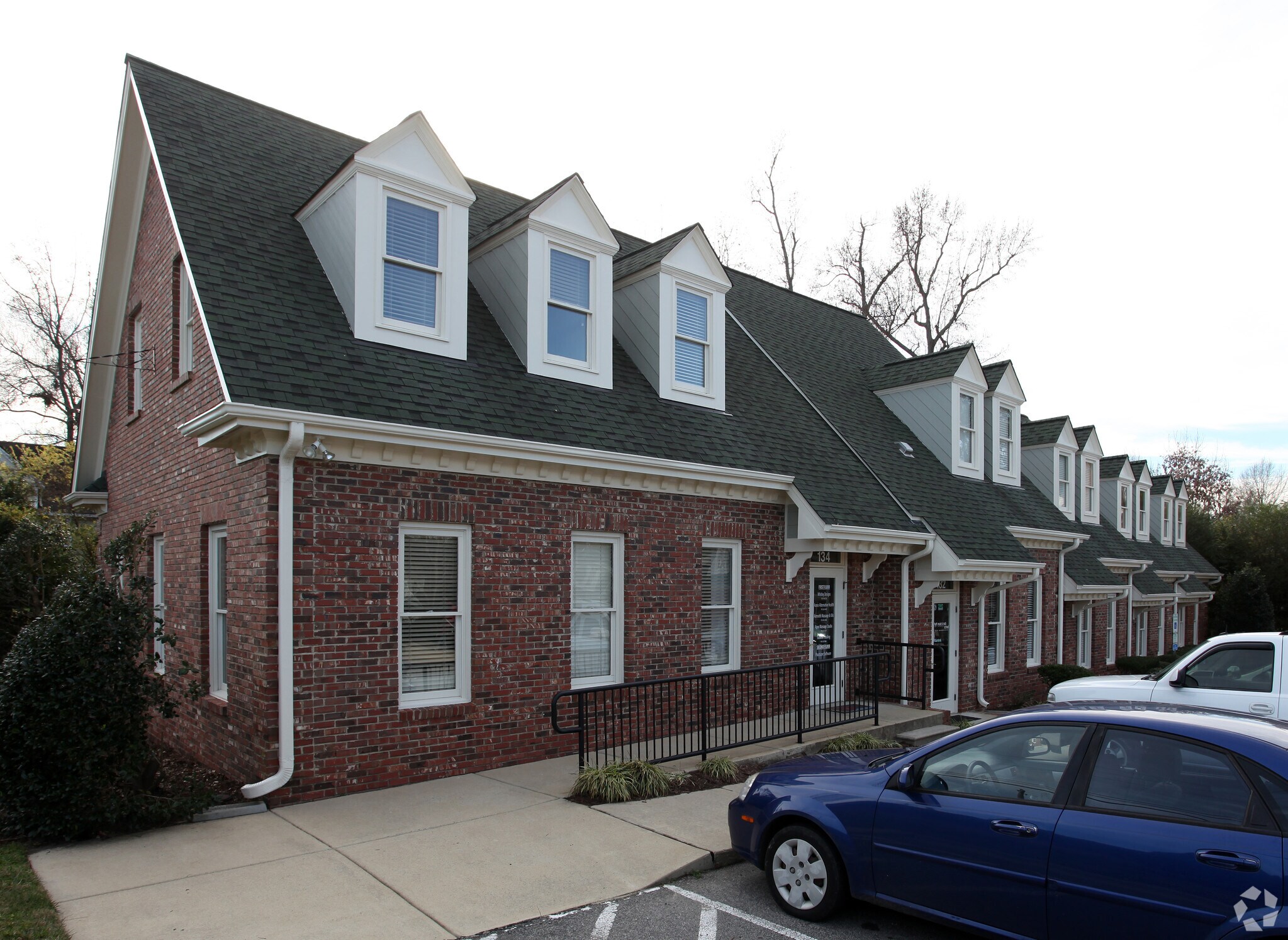 126-134 Salem Towne Ct, Apex, NC for Sale