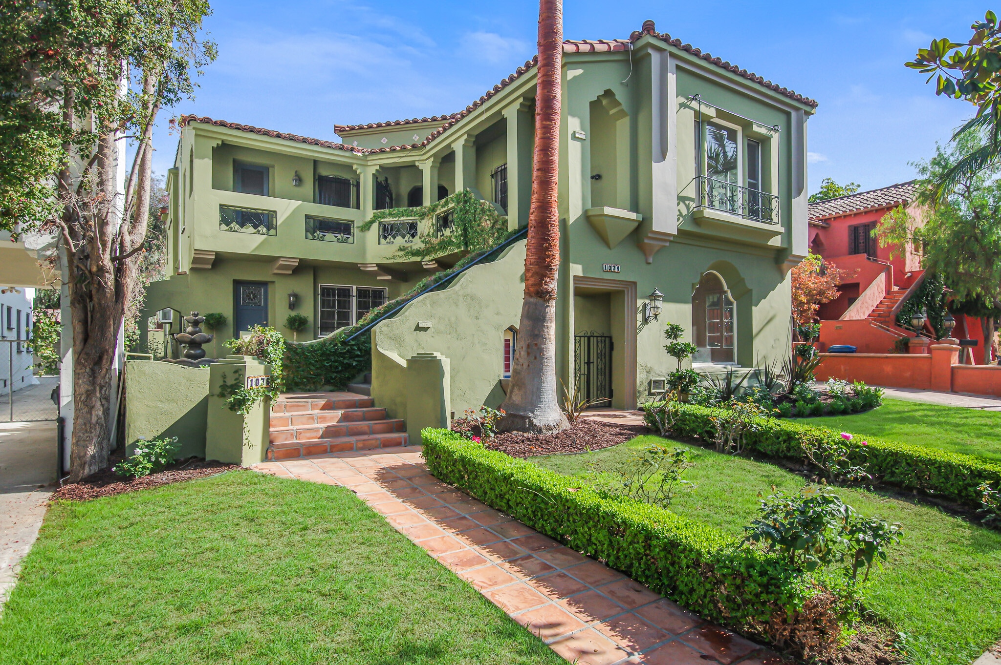 1074 S Genesee Ave, Los Angeles, CA for Sale