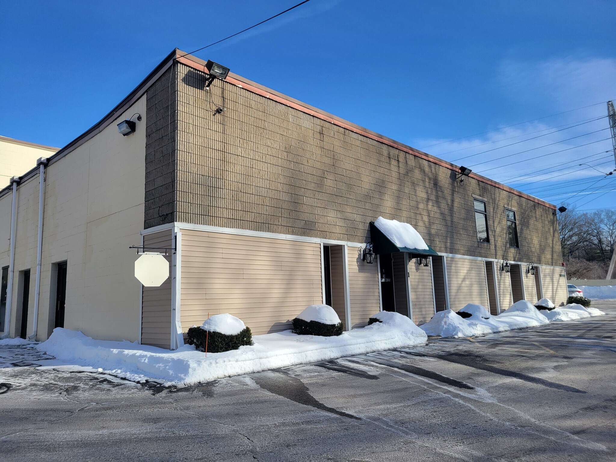 160 Turnpike Rd, Chelmsford, MA for Rent