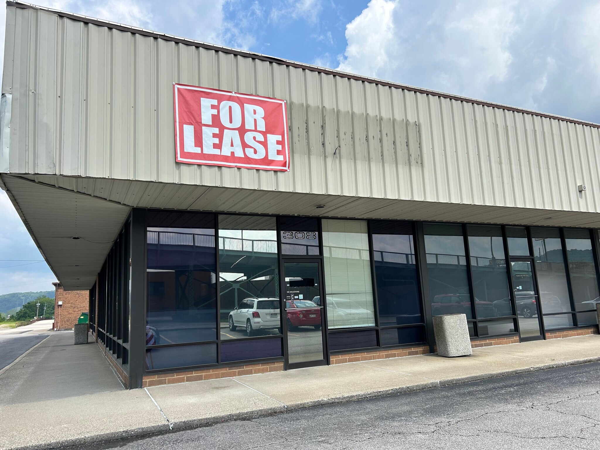 308 Patrick Street Plz, Charleston, WV for Rent