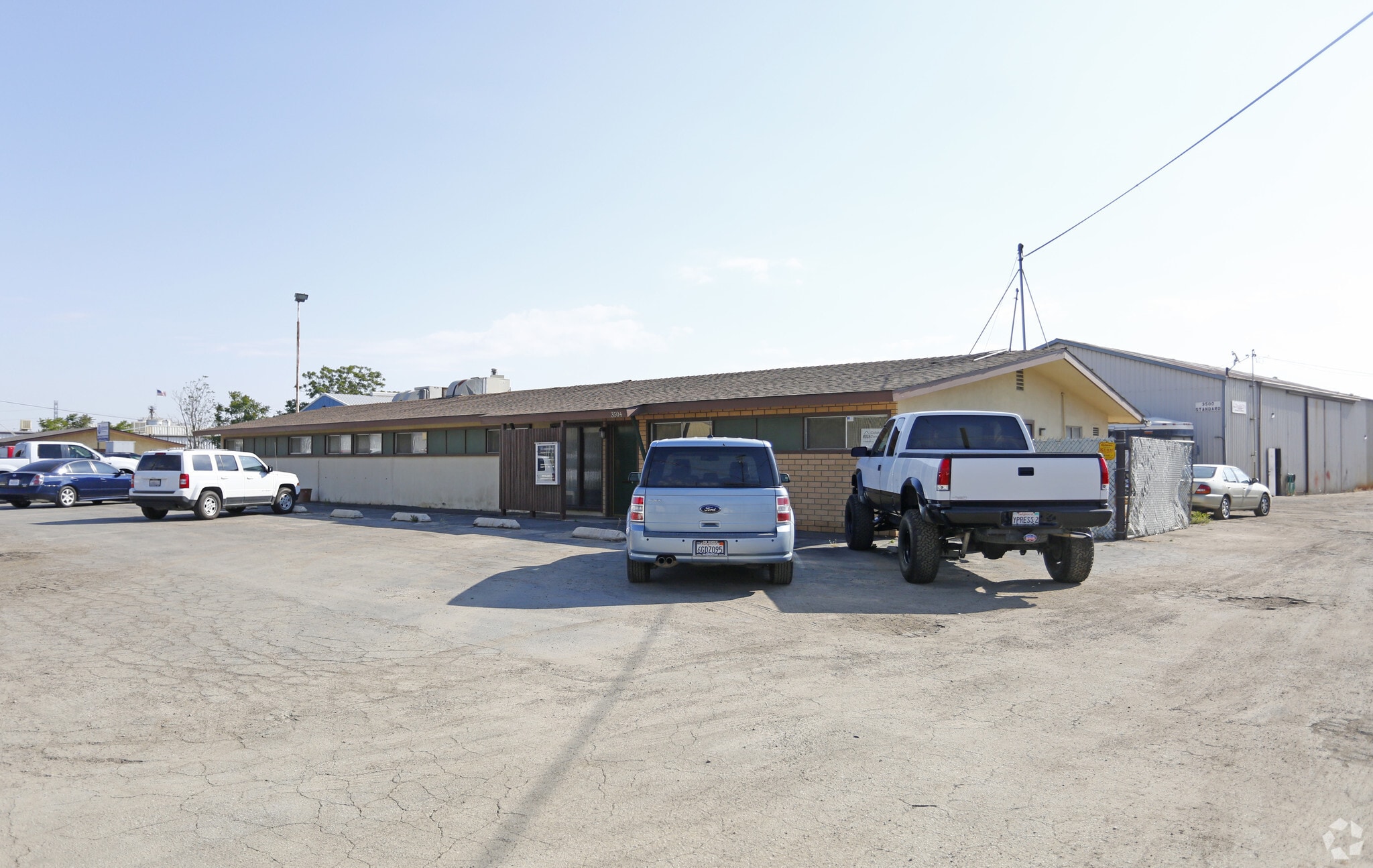 3504 Standard St, Bakersfield, CA for Sale