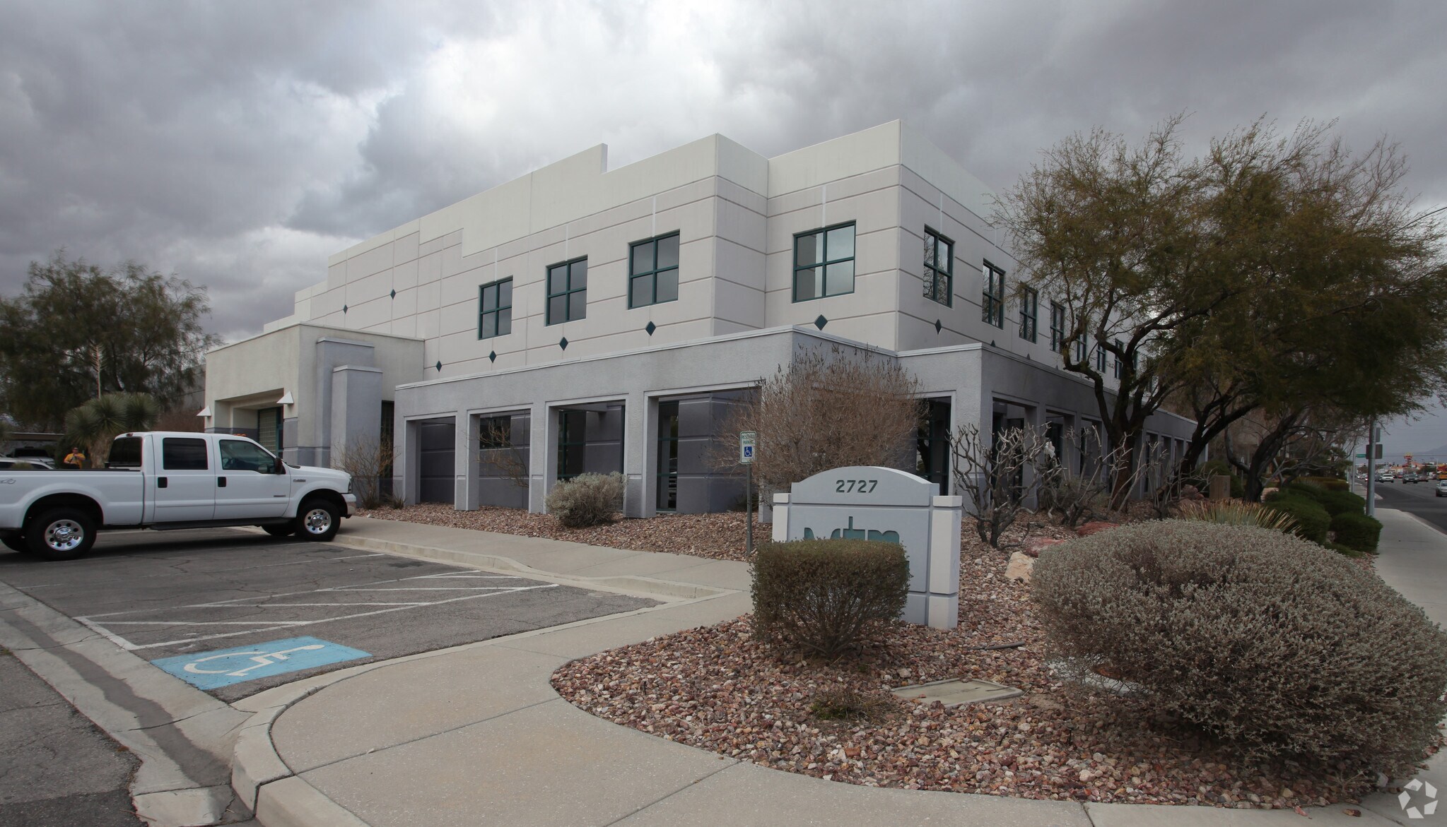 2727 S Rainbow Blvd, Las Vegas, NV for Rent