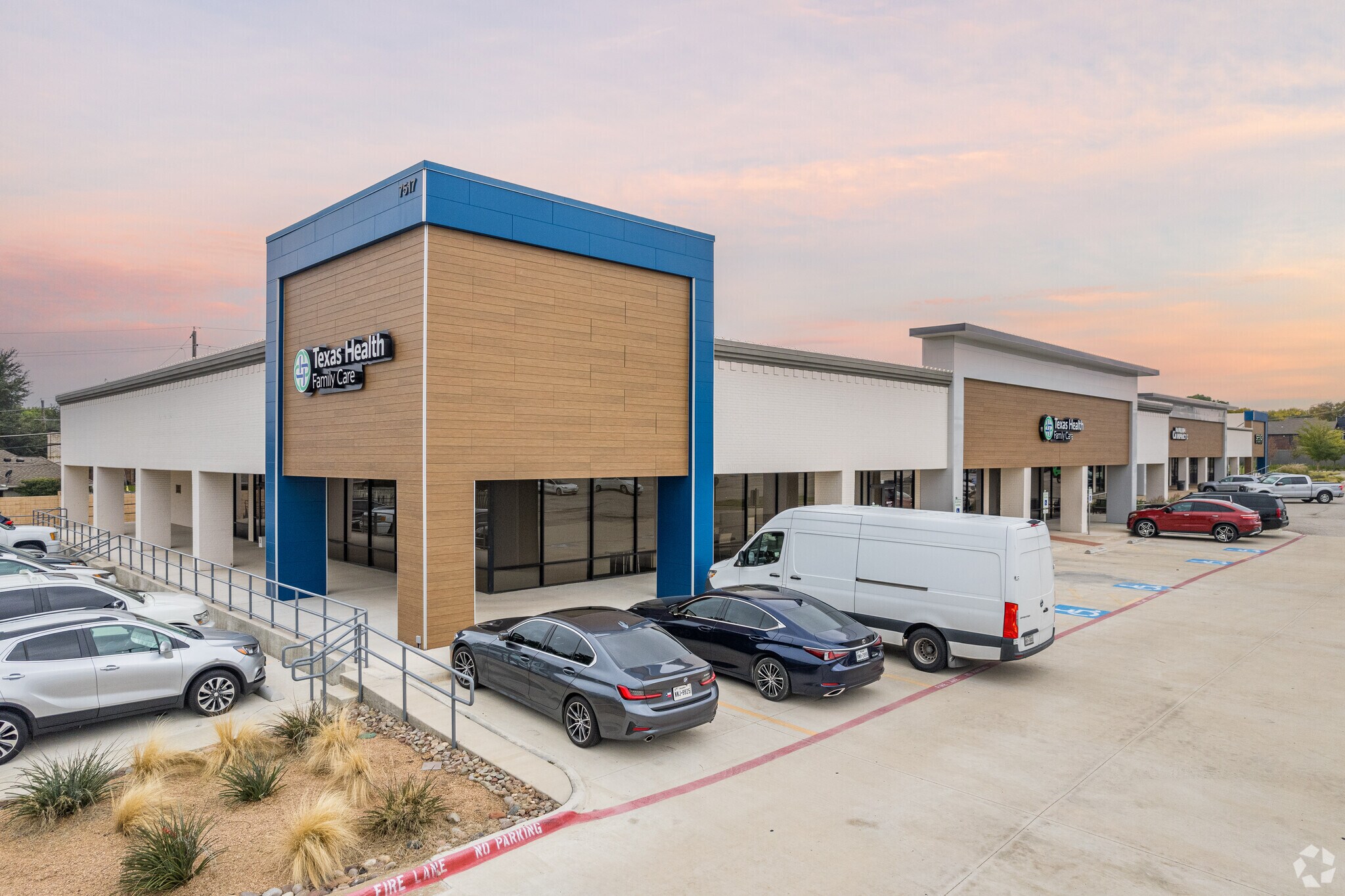 7517-7615 Campbell Rd, Dallas, TX for Rent