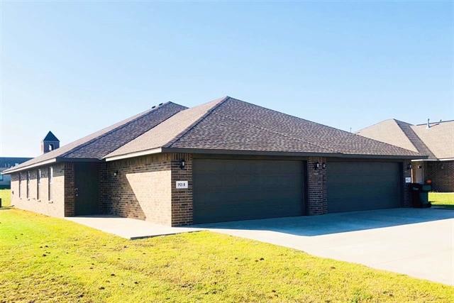 1921 Pinehurst Dr, Perry, OK for Sale