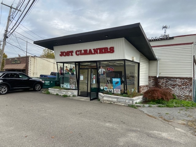 230 N Main St, Sayville, NY for Sale