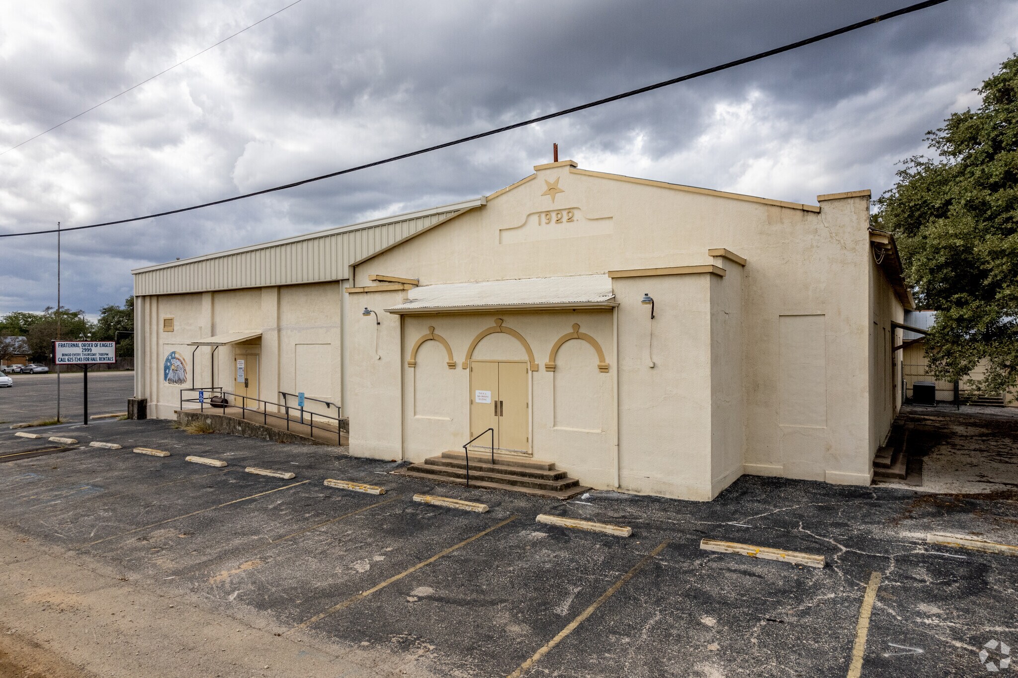 257 E South St, New Braunfels, TX for Sale