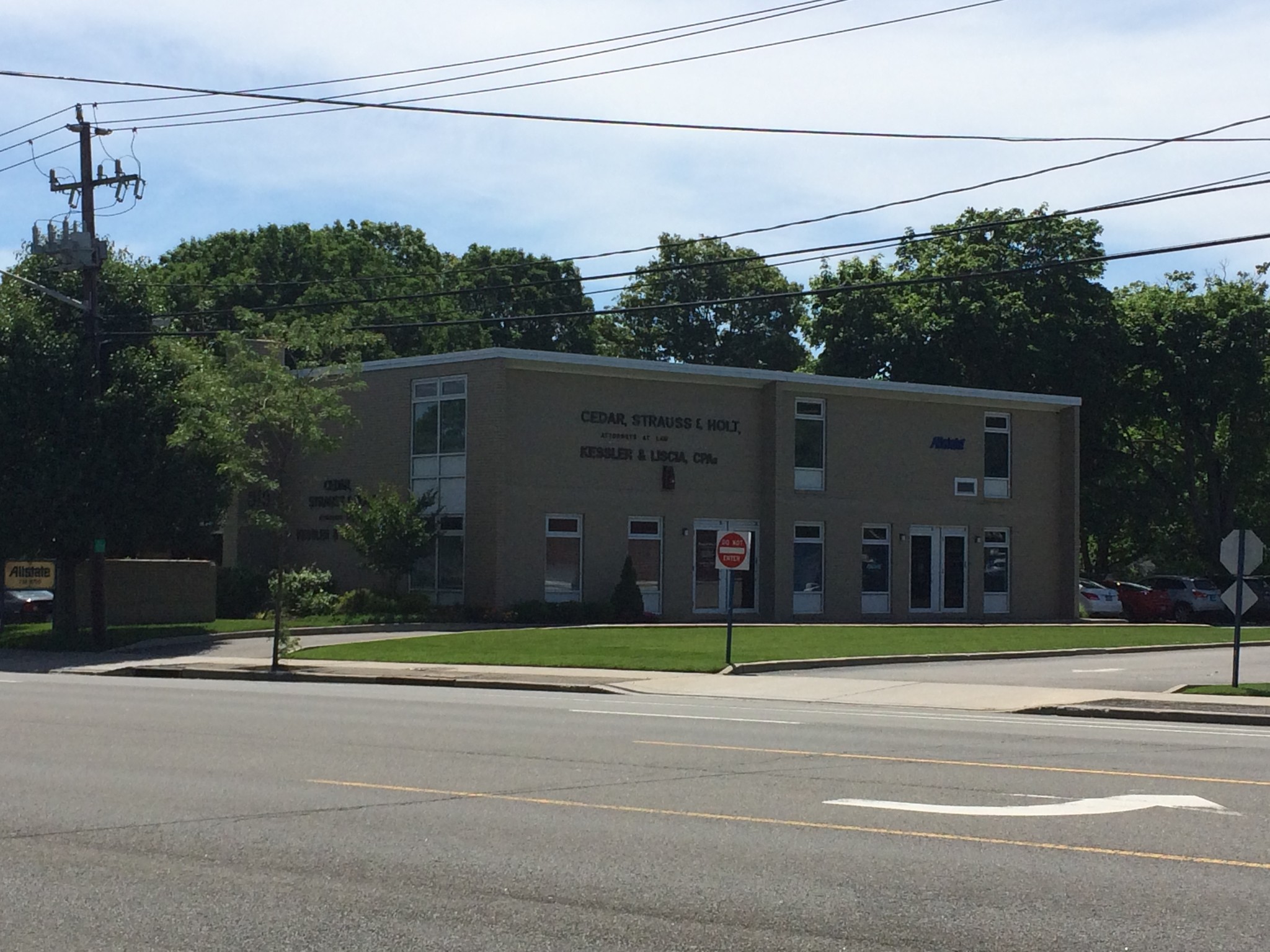 910 Middle Country Rd, Selden, NY for Rent