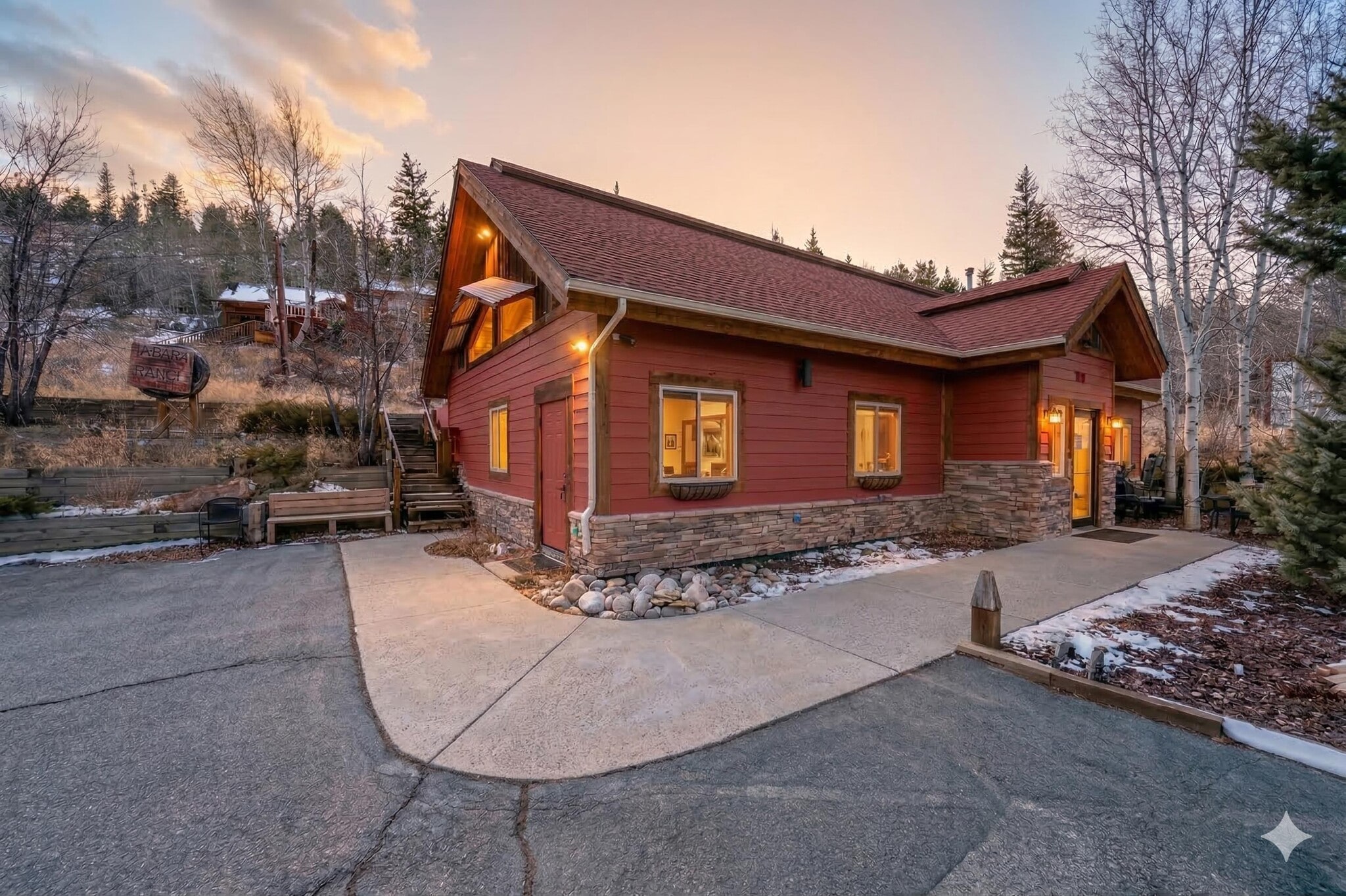 606 W Byers Ave, Hot Sulphur Springs, CO for Sale
