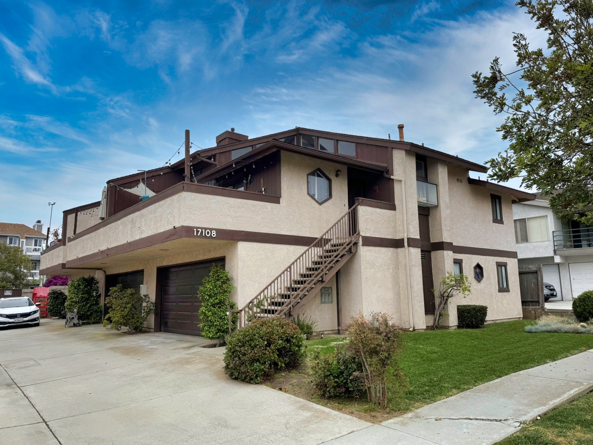 17108 Sims Ln, Huntington Beach, CA for Sale