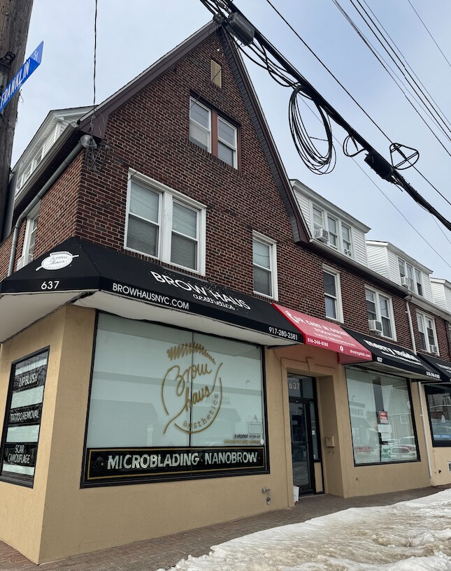 637 Willis Ave, Williston Park, NY for Rent