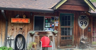 Grants Pass, OR Hospitality - 2600 Rogue River Hwy