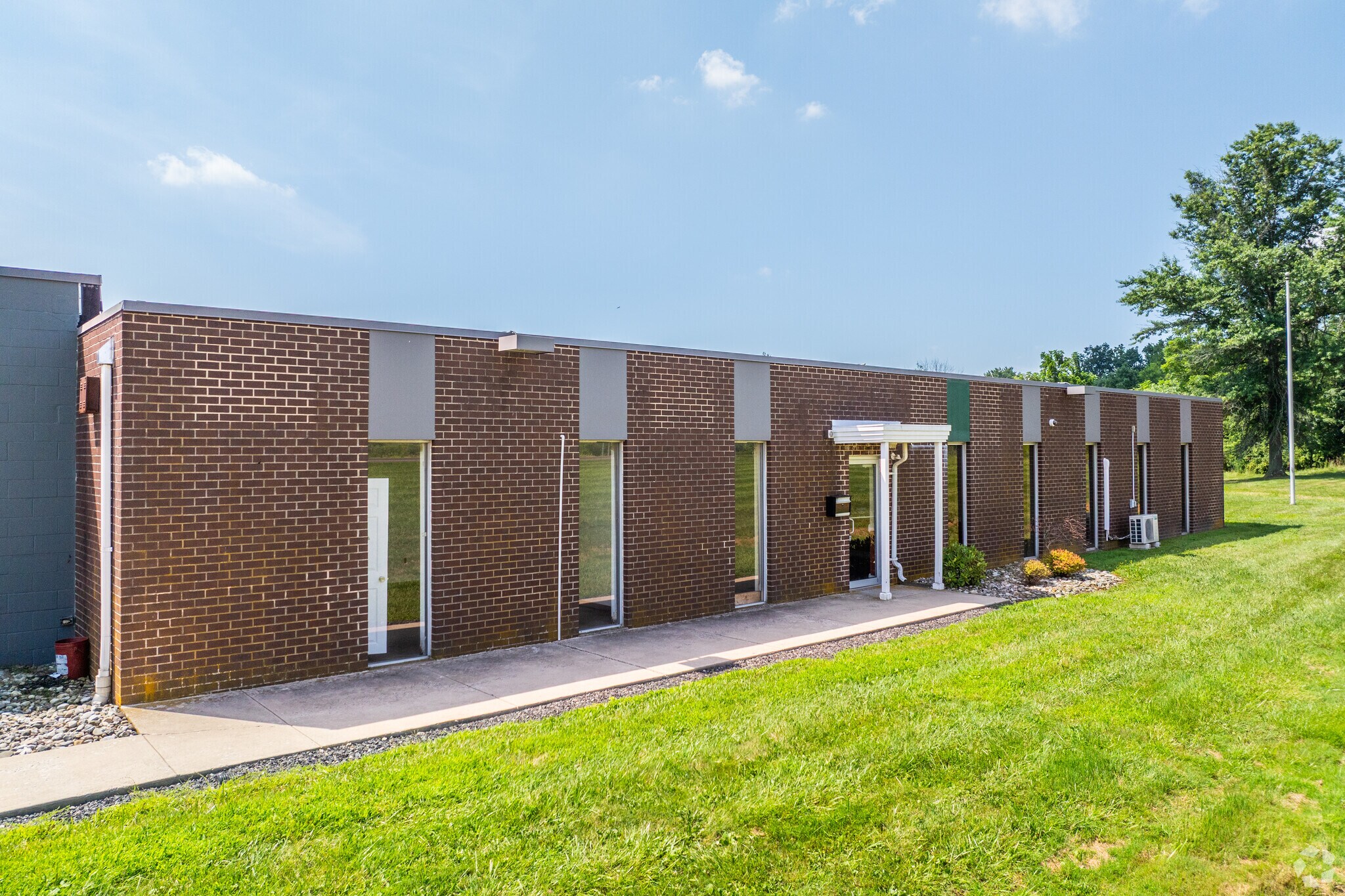 2385 John Fries Hwy, Quakertown, PA for Rent