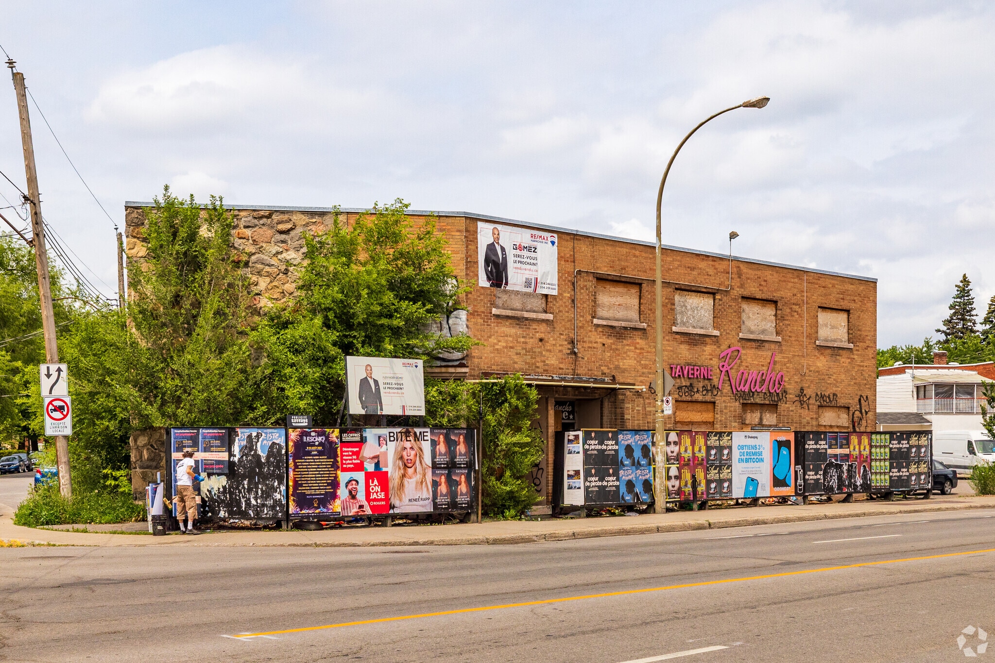 8473-8477 Rue Notre-Dame E, Montréal, QC for Sale