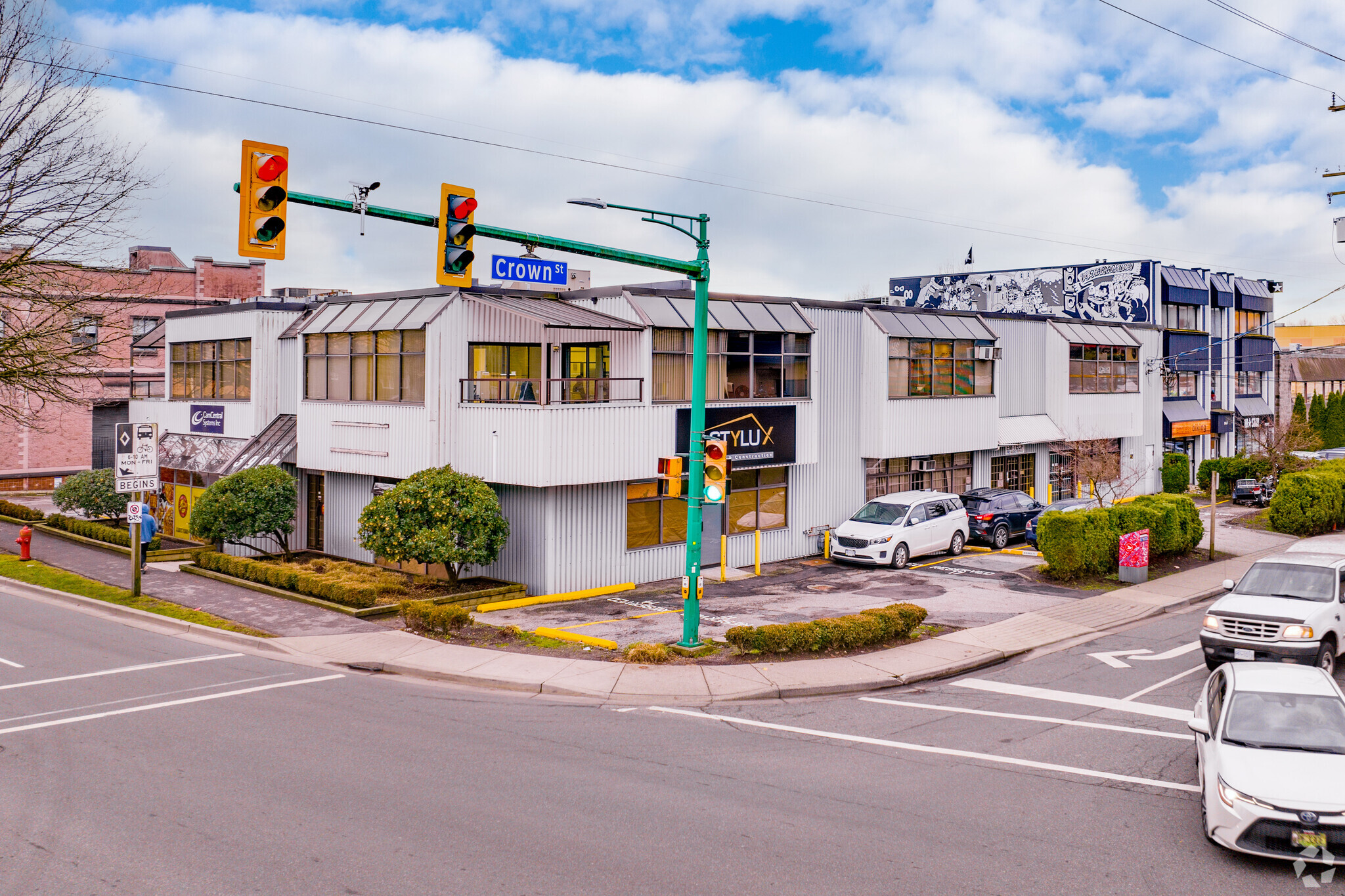 399 Mountain Hwy, North Vancouver District, BC for Rent