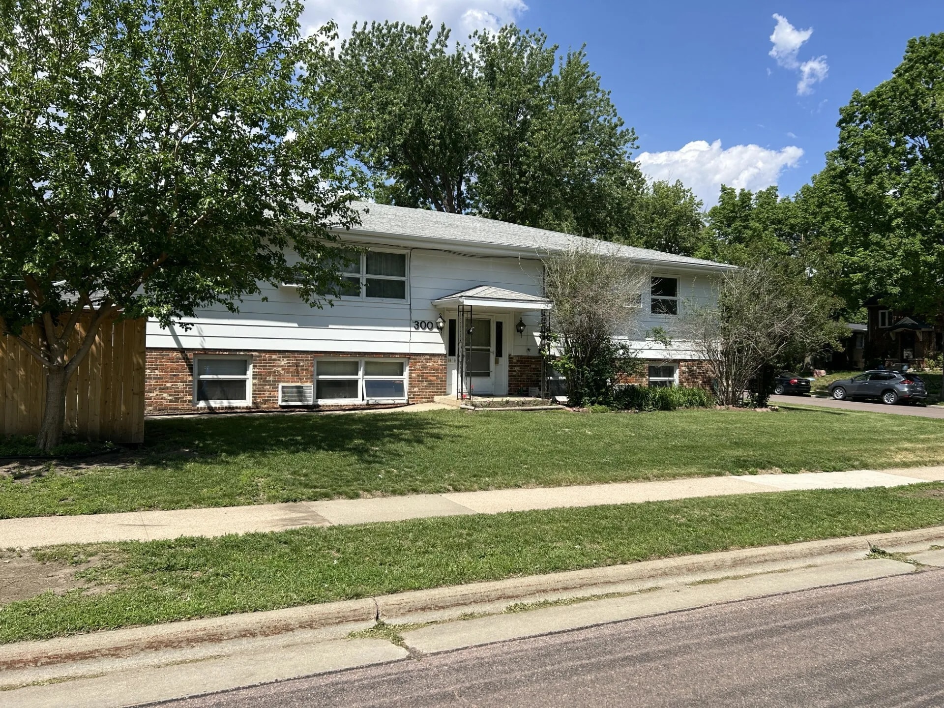 300 W 22nd St, Sioux Falls, SD for Sale