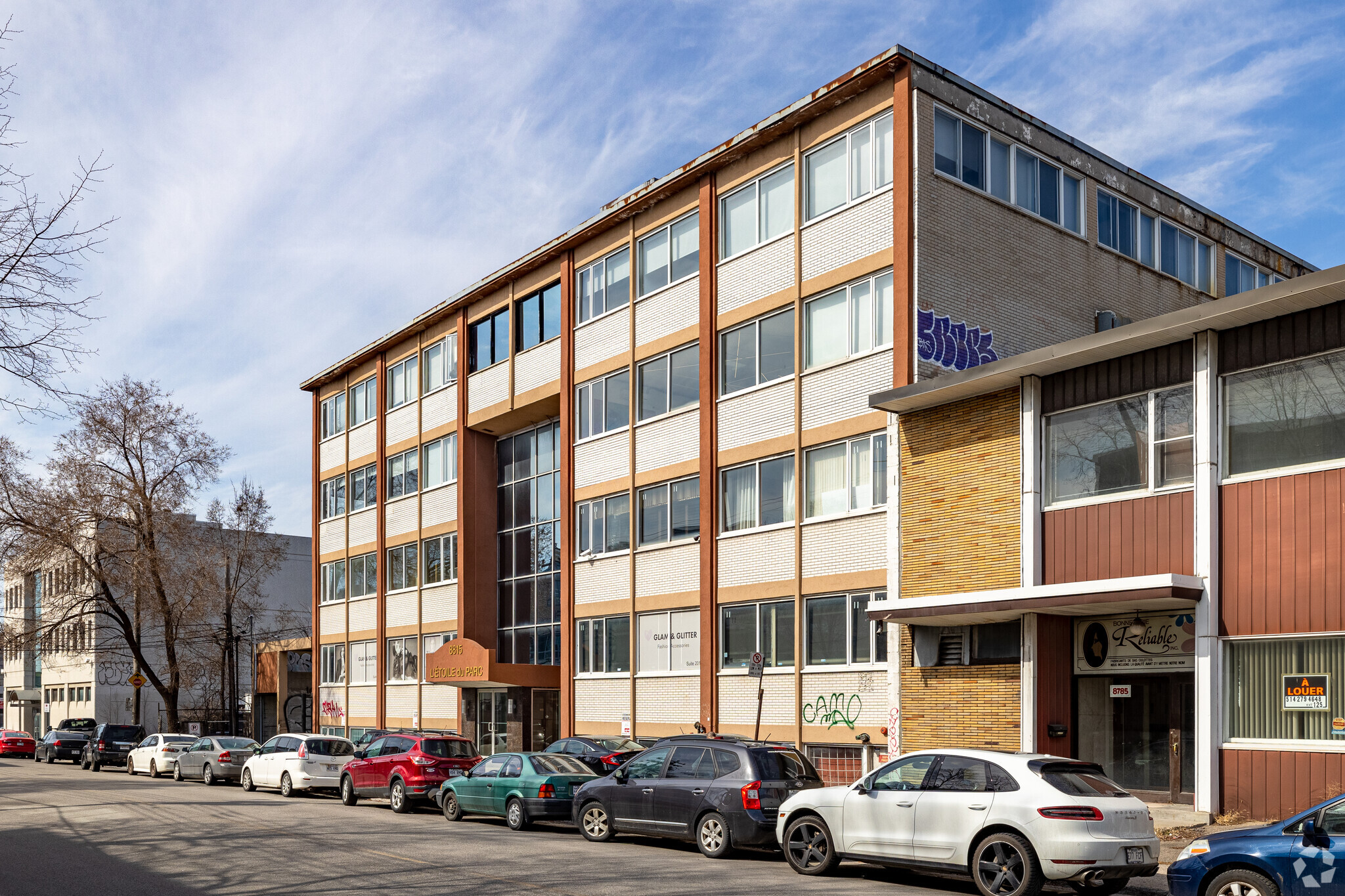 8815 Av Du Parc, Montréal, QC for Sale