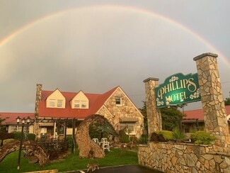 Robbinsville, NC Hospitality - 290 N Main St
