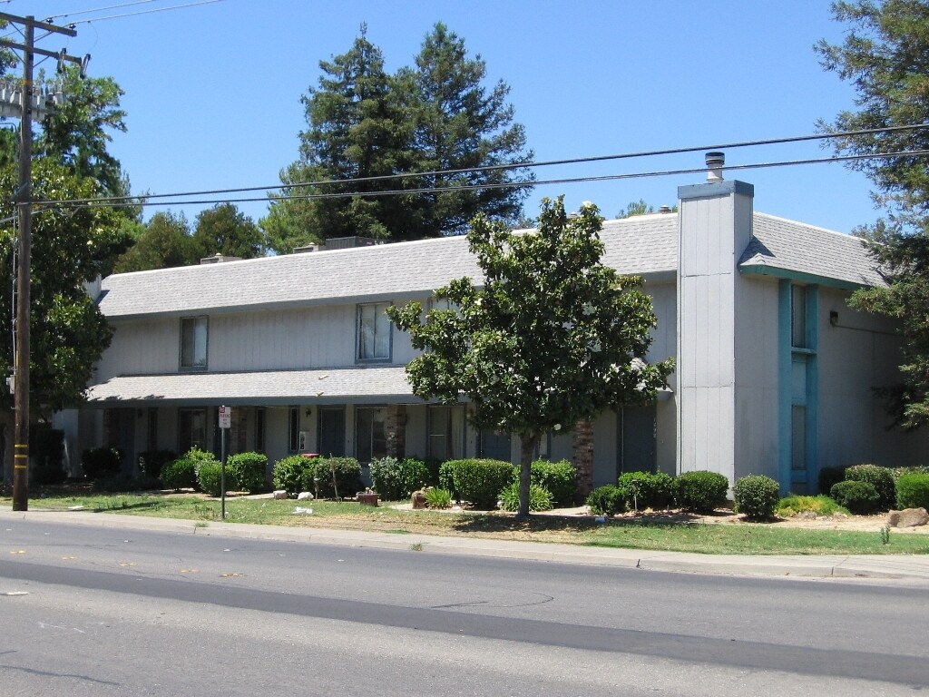 1491-1499 Bellevue Rd, Atwater, CA for Sale
