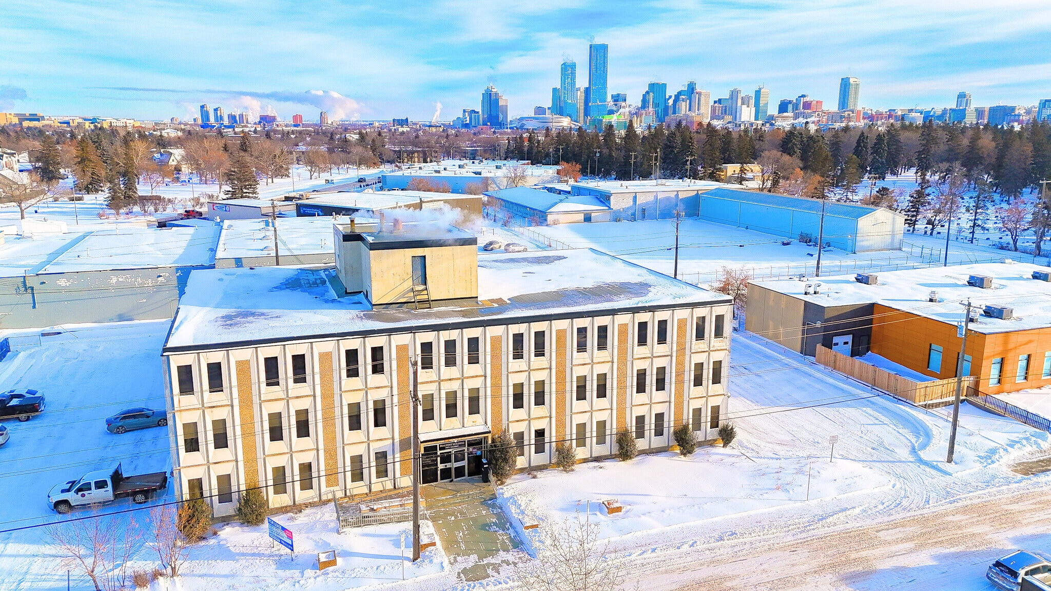 10835 120th St NW, Edmonton, AB for Rent