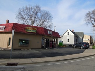 Henry, IL Freestanding - 500 3rd St