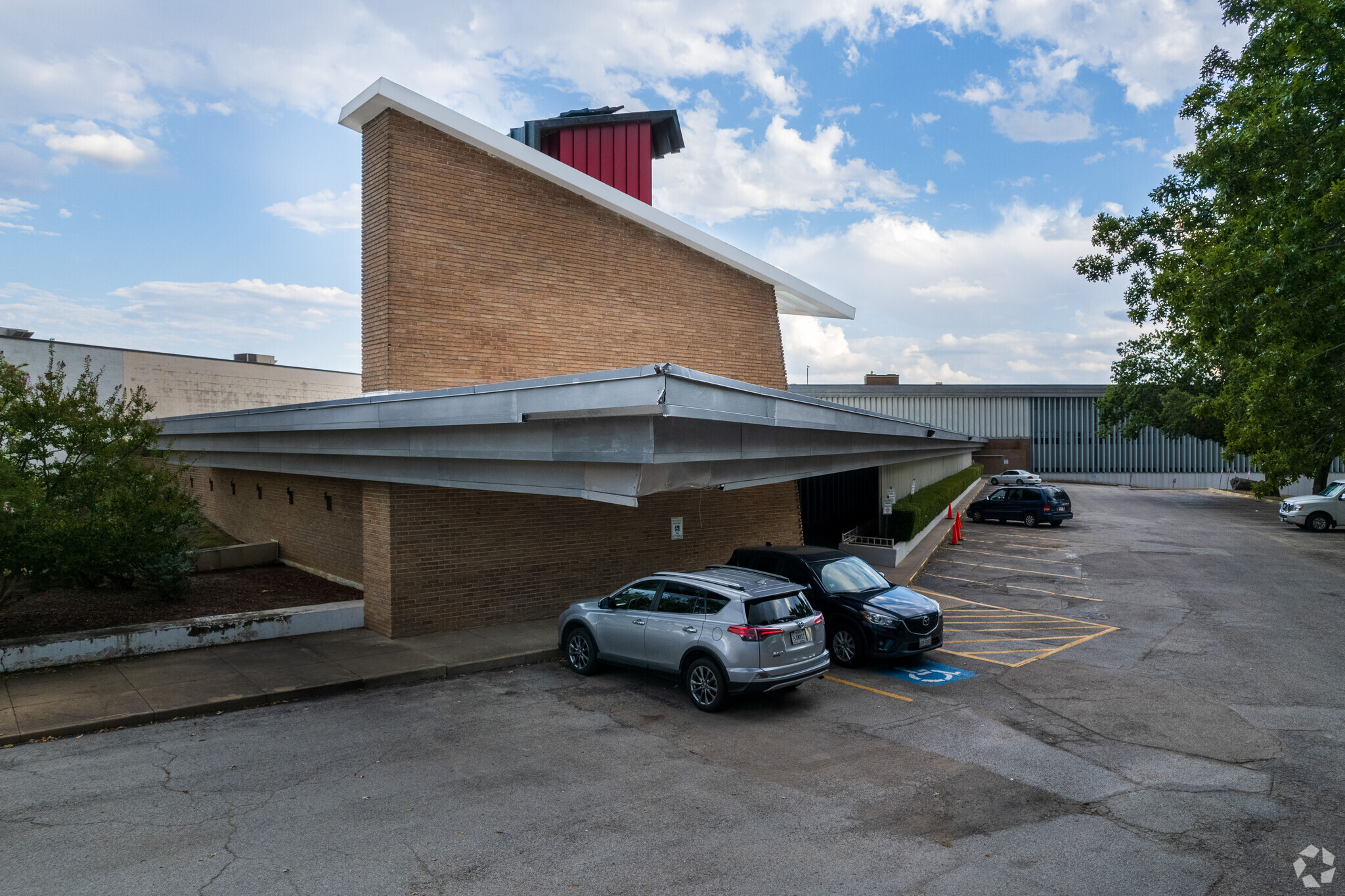 6421 Camp Bowie Blvd, Fort Worth, TX for Rent