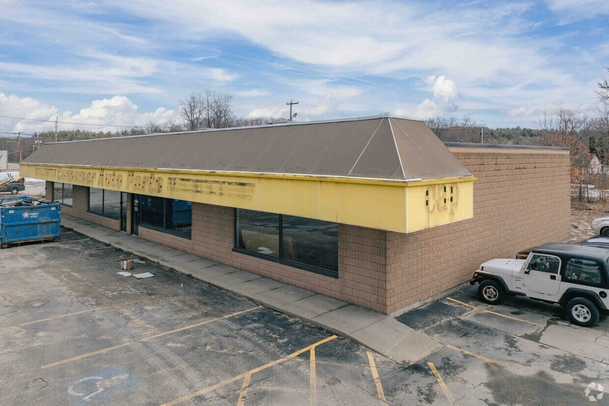 84 John Fitch Hwy, Fitchburg, MA for Rent