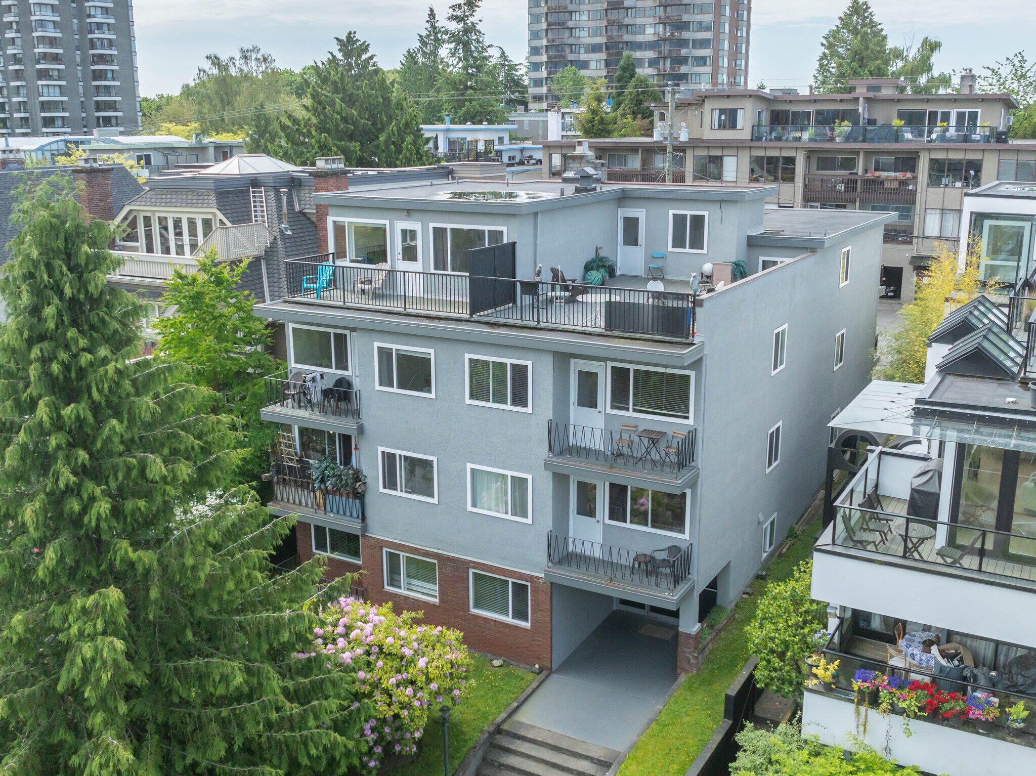 2464 W 1st Ave, Vancouver, BC for Sale