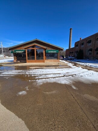Prairie Du Chien, WI Retail - 330 N Marquette Rd