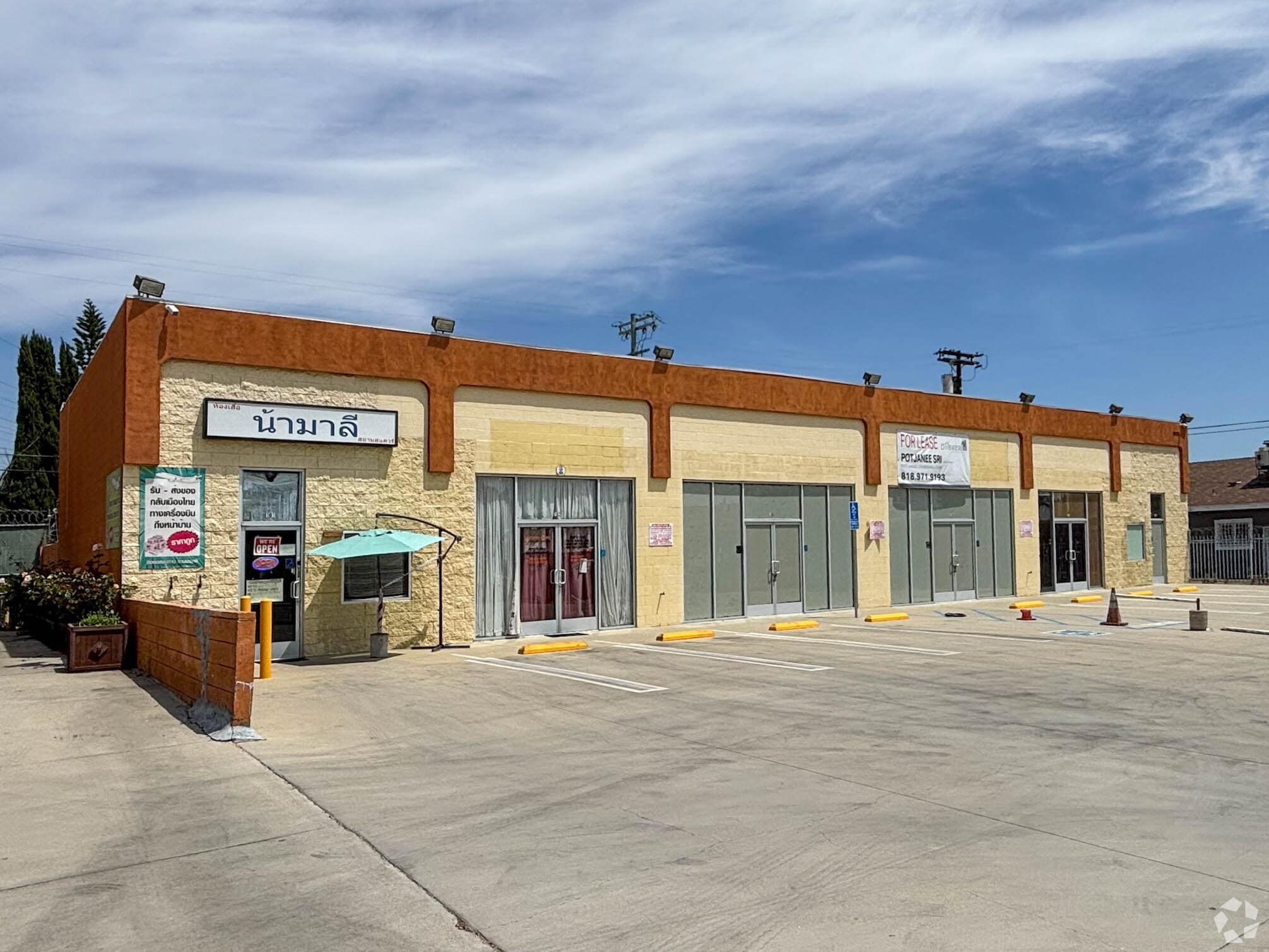 8220 Coldwater Canyon Ave, North Hollywood, CA for Rent
