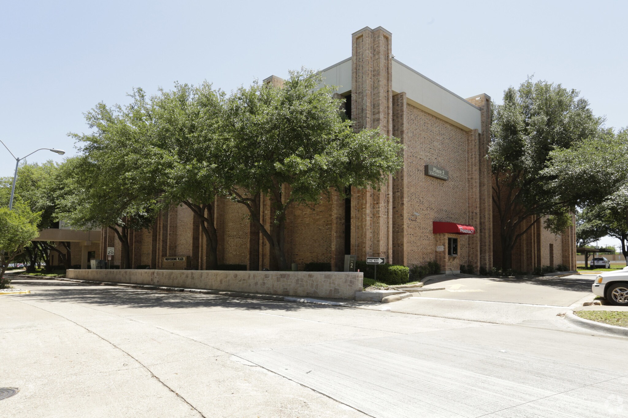 8 Medical Pky, Farmers Branch, TX for Rent